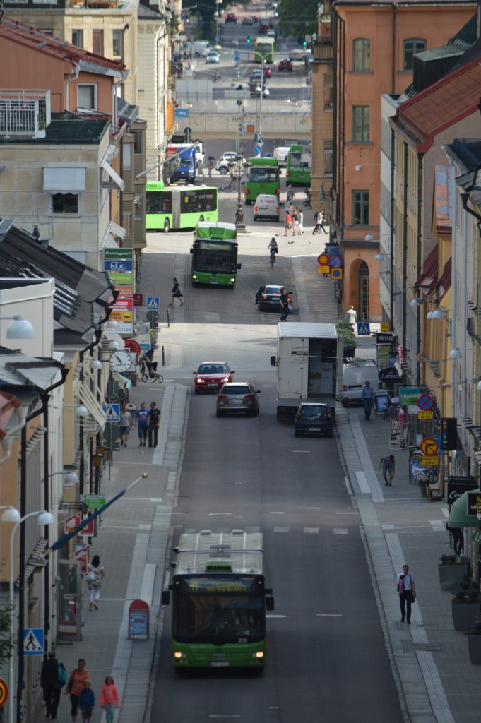 GUB ska vara och betraktas som ett föredöme i trafiken och ständigt verka aktivt för ökad trafiksäkerhet